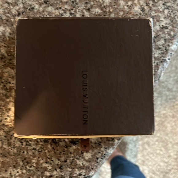 Women LV used wallet - Picture 8 of 9